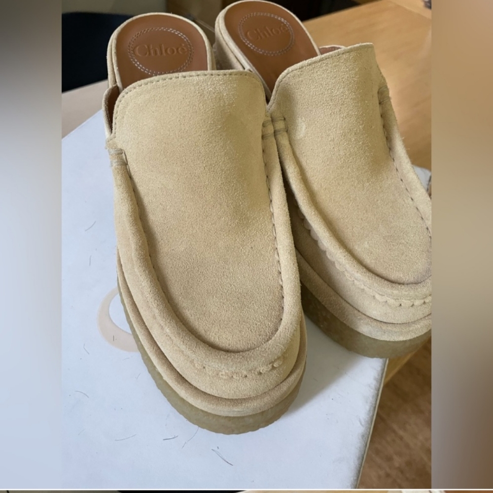 NWOT -ONLY WORN ONCE Chloe Jamie Biscotti Beige Heeled Mules